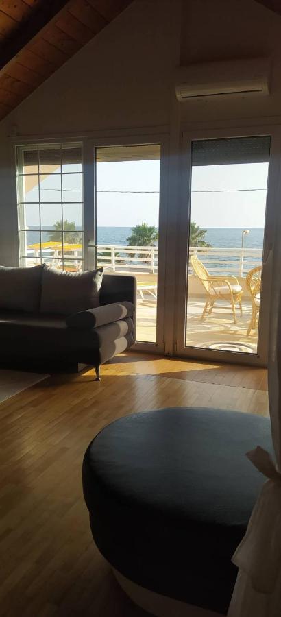 Suite In Front Of The Sea Nea Thesi Ngoại thất bức ảnh